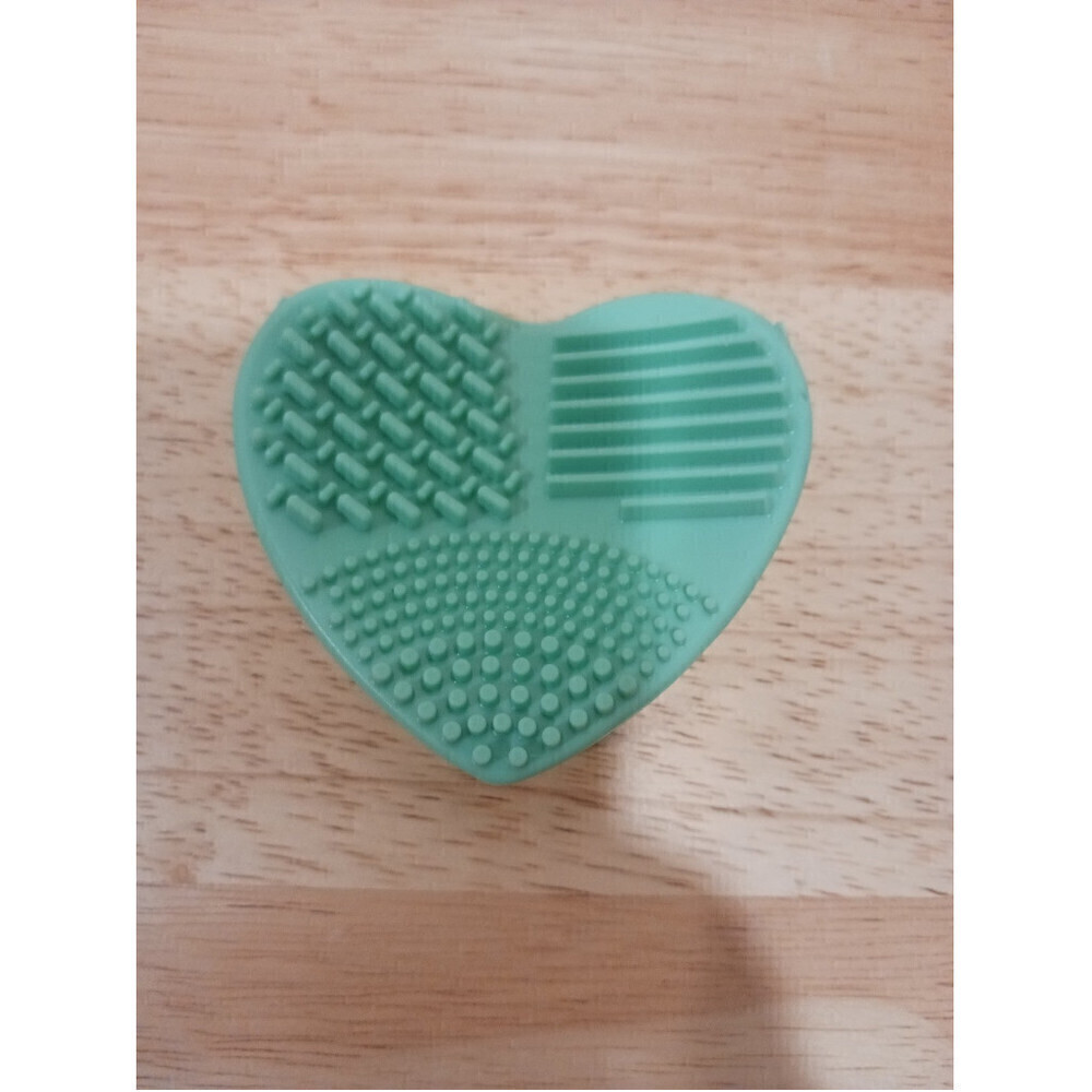 Heart Shaped Beauty Sponge Cleaners In Green